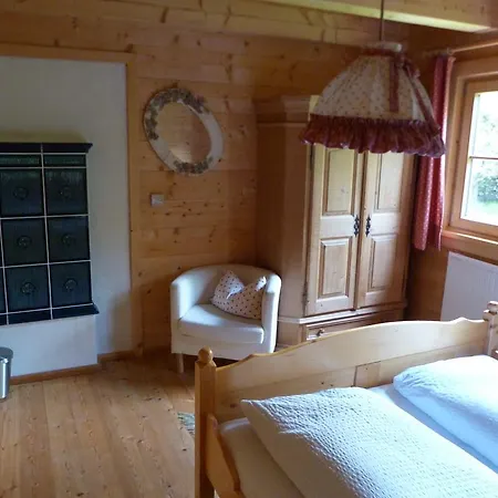 Holiday home Knusperhausl *